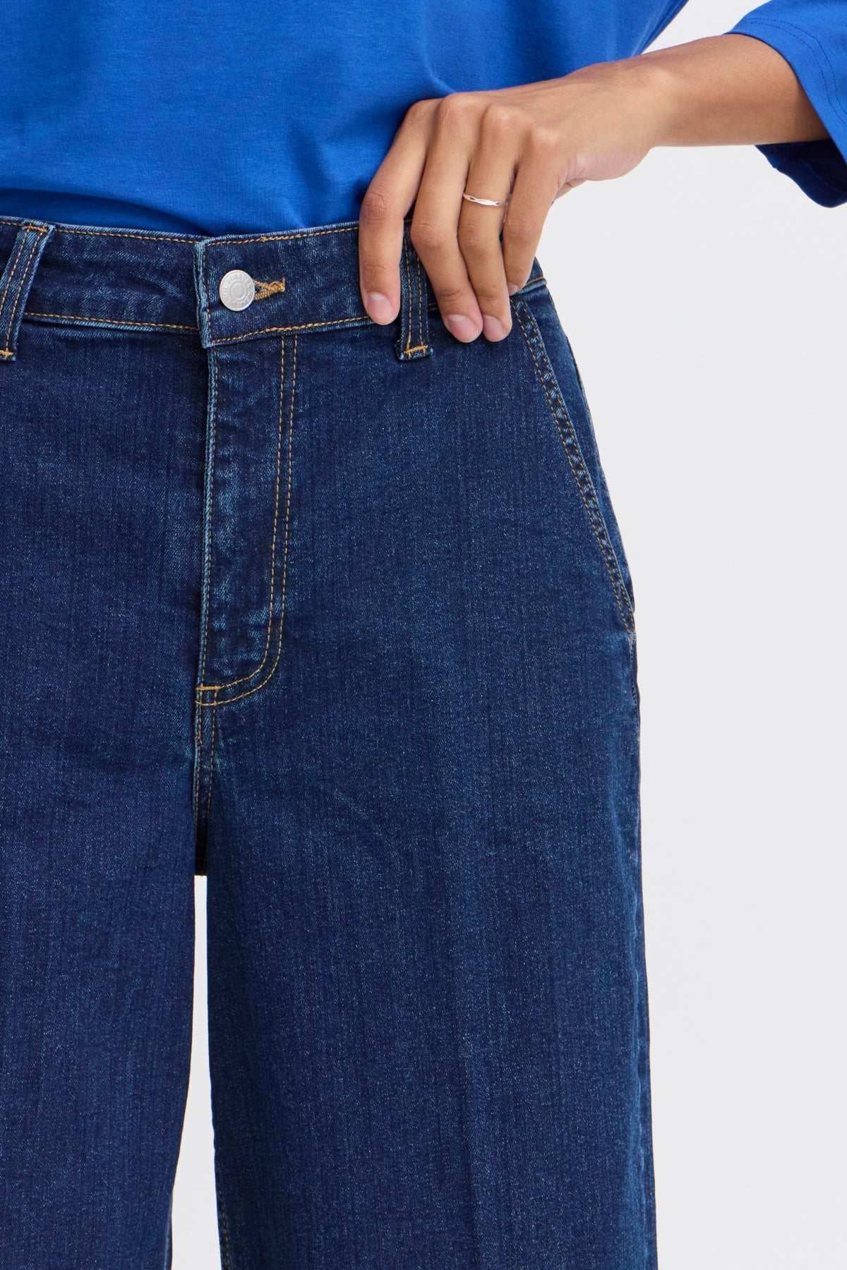 b.youngb.young BYKomma Cropped Jeans Ink BlueBottomsInk Blue Denim - Blue Water Clothing