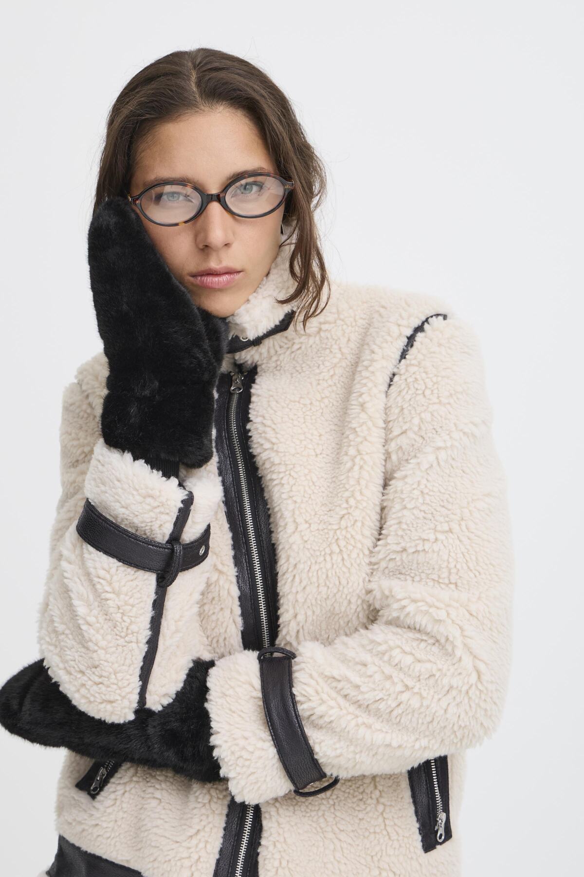 b.youngb.young BYWolfie MittensAccessoriesHumus - Blue Water Clothing