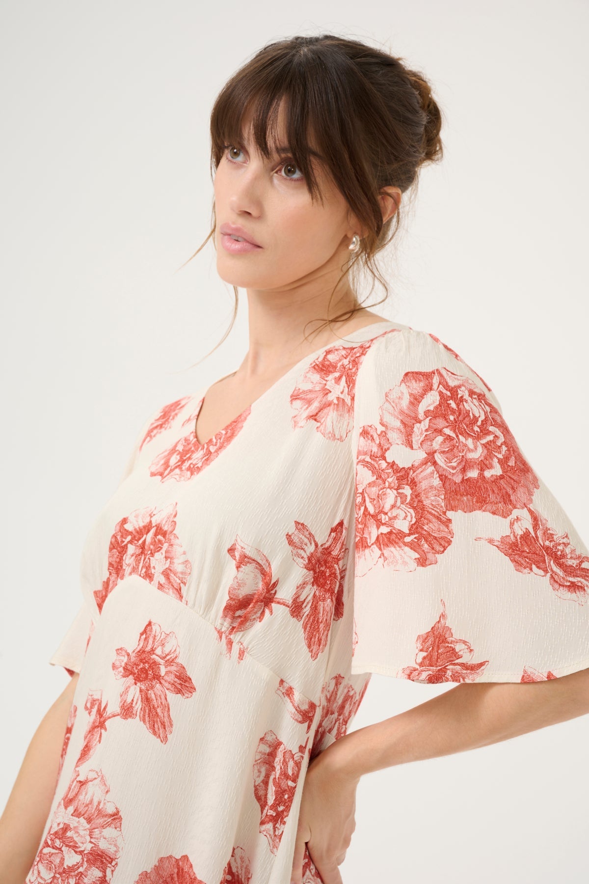 CultureCulture CUalexa Long DressClothingOff White/Red Floral - Blue Water Clothing