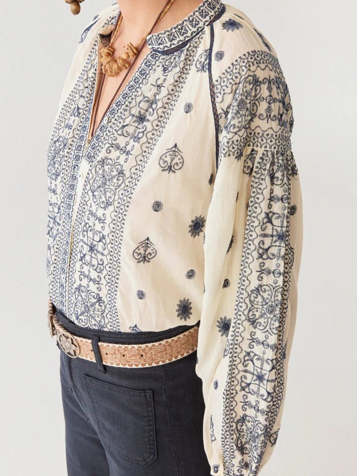 Maison HotelMaison Hotel Stephanie BlouseClothingOff White - Blue Water Clothing