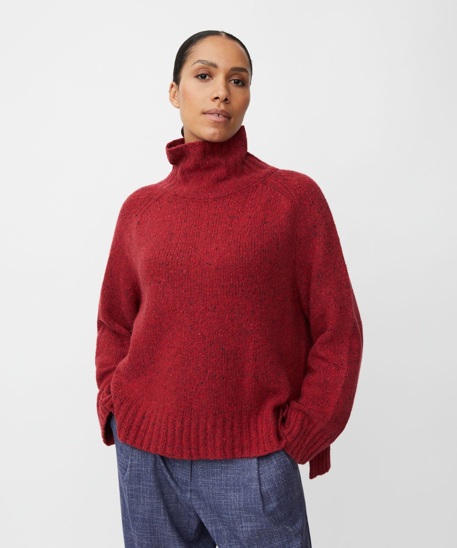 MasaiMasai MaFaenoria Loose Wool SweaterTopsRed Dahlia - Blue Water Clothing
