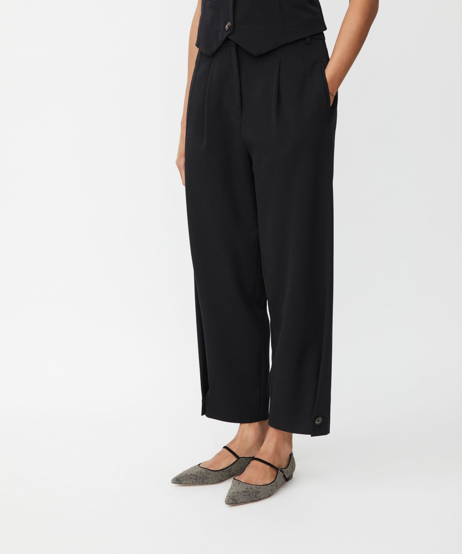 MasaiMasai MaPunna Regular Trousers BlackClothingBlack - Blue Water Clothing