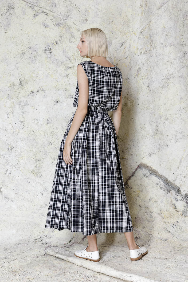 NeiramiNeirami Two Pleats SkirtSkirtsNero - Blue Water Clothing