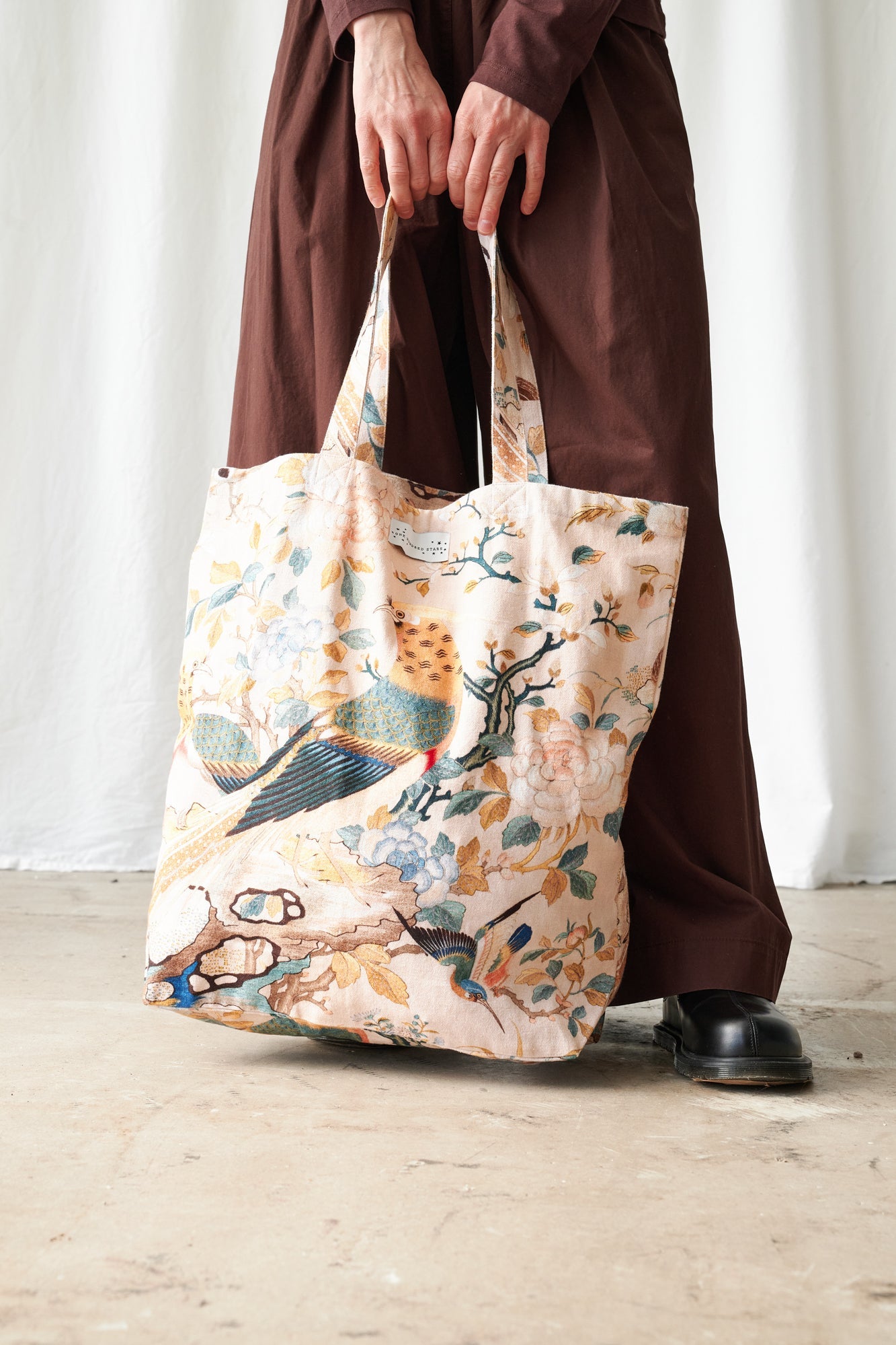 One Hundred StarsOne Hundred Stars Hummingbird Nude Canvas BagAccessories - Blue Water Clothing