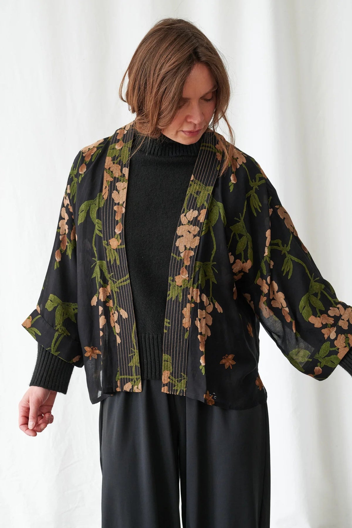 One Hundred StarsOne Hundred Stars Wisteria Black KimonoKimono - Blue Water Clothing