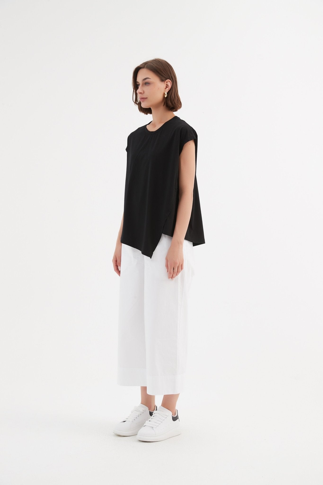 TirelliTirelli Asymmetric Seam Tee BlackClothingBlack - Blue Water Clothing