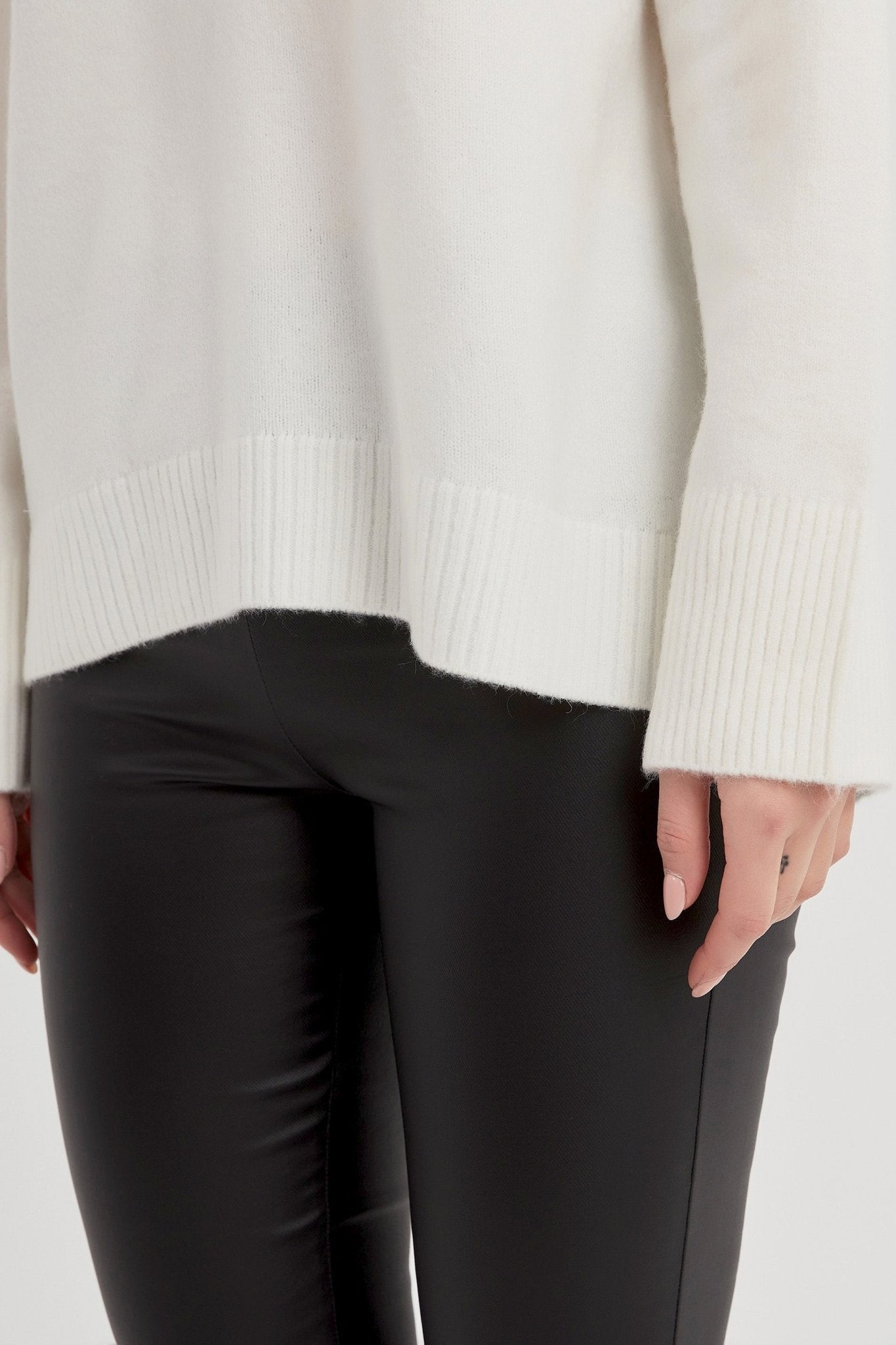 TirelliTirelli Basic Knit Sweater NewClothingBlack - Blue Water Clothing