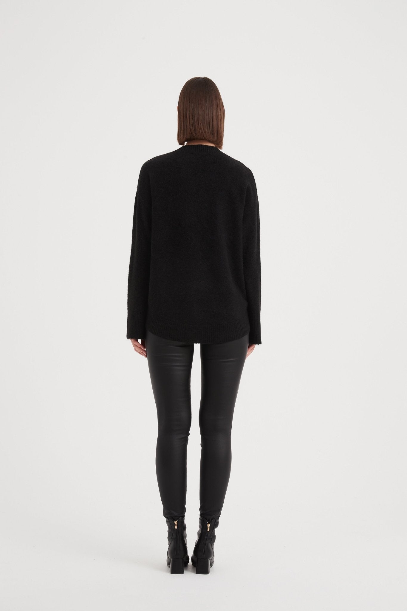 TirelliTirelli Basic Knit Sweater NewClothingBlack - Blue Water Clothing