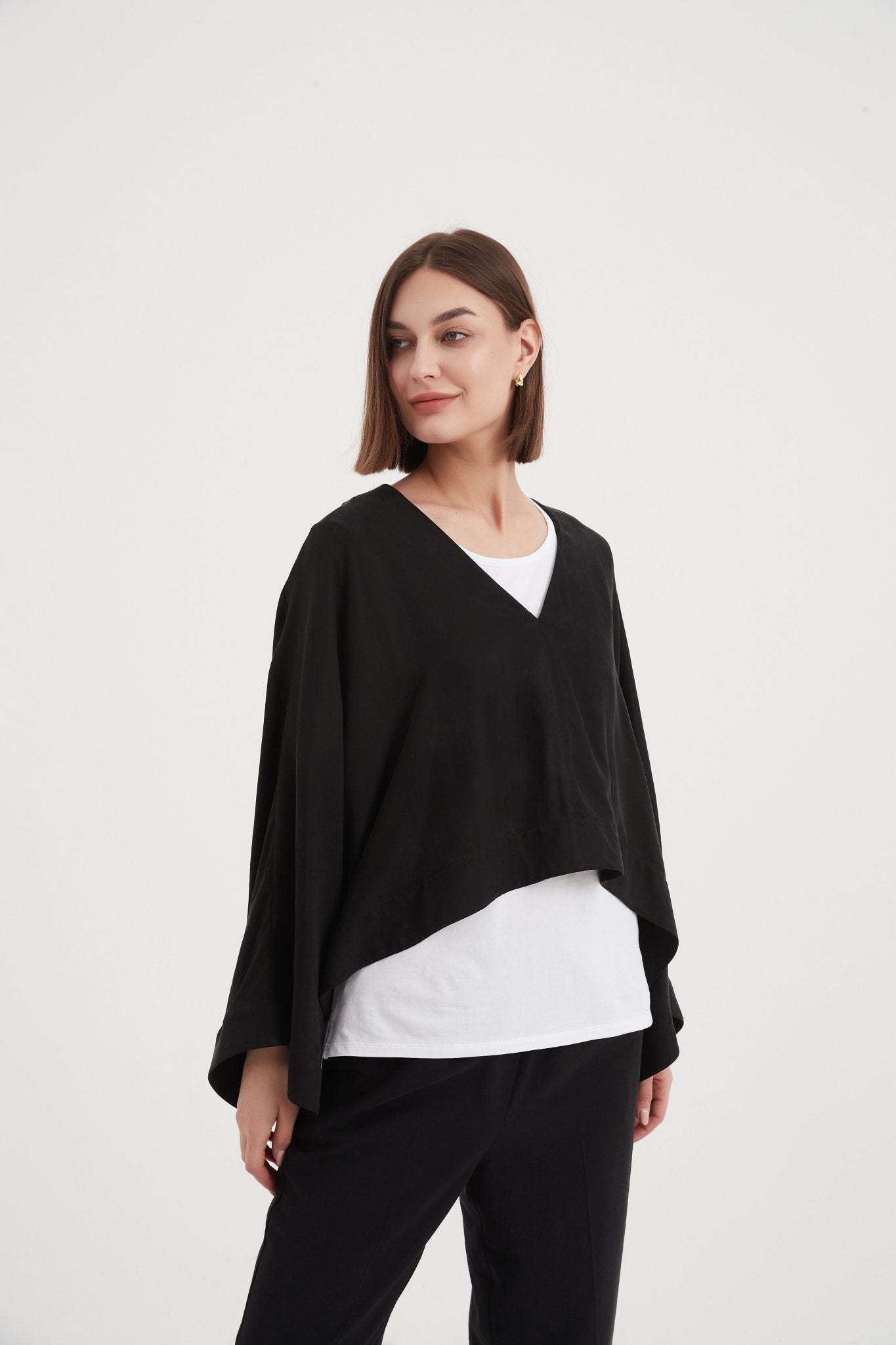 TirelliTirelli V - Neck Oversized Layer TopClothingBlack - Blue Water Clothing