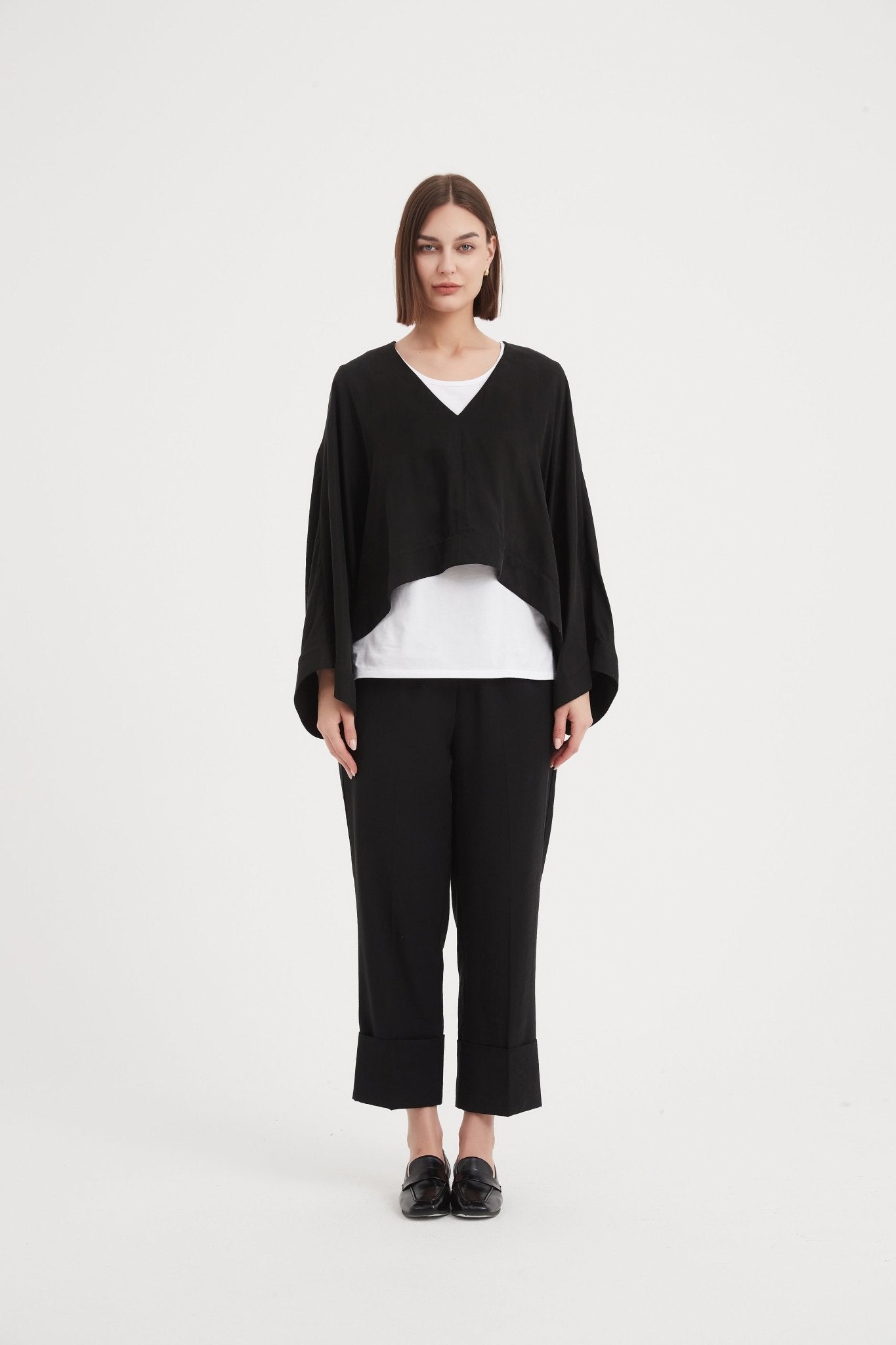 TirelliTirelli V - Neck Oversized Layer TopClothingBlack - Blue Water Clothing