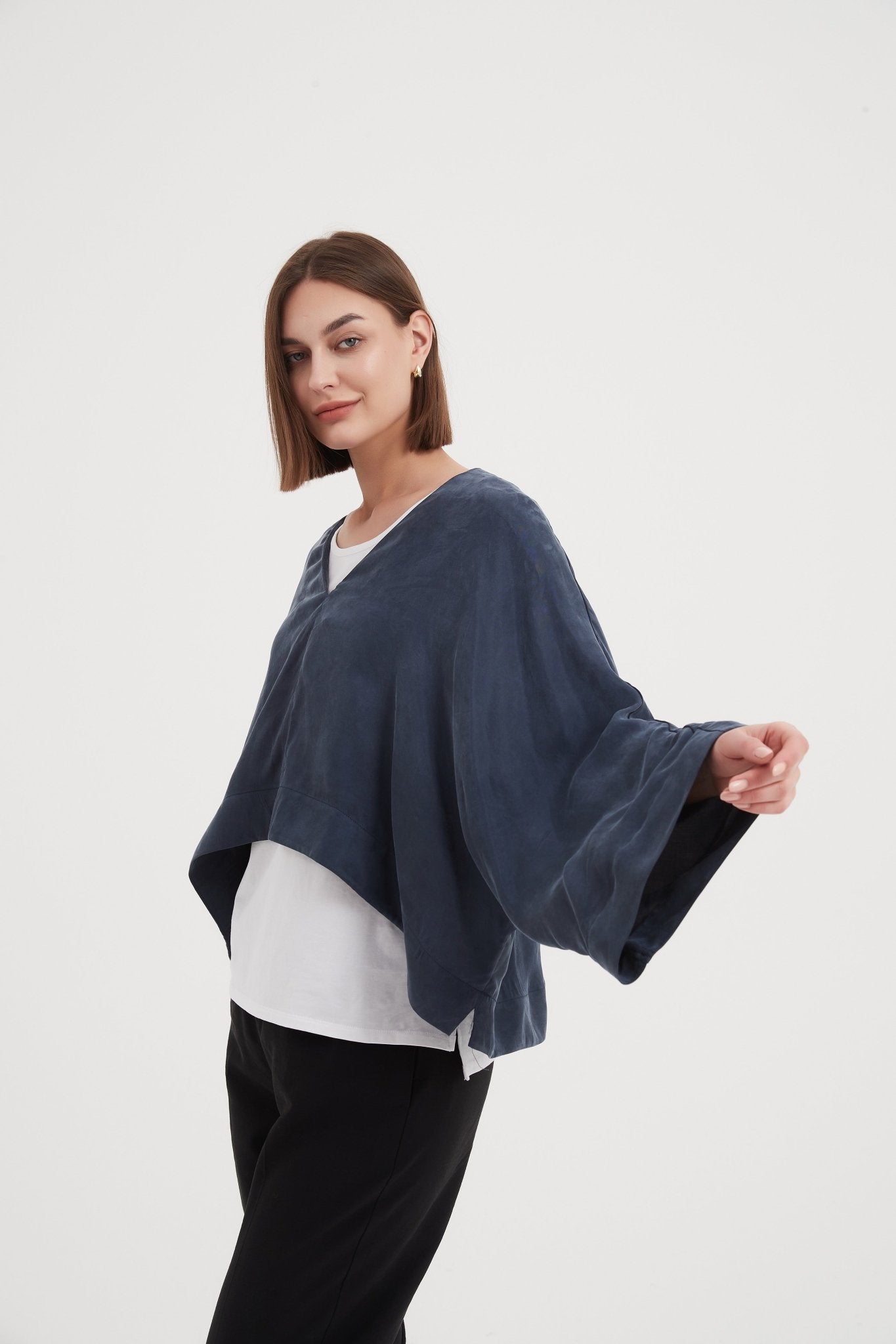 TirelliTirelli V - Neck Oversized Layer TopClothingBlack - Blue Water Clothing
