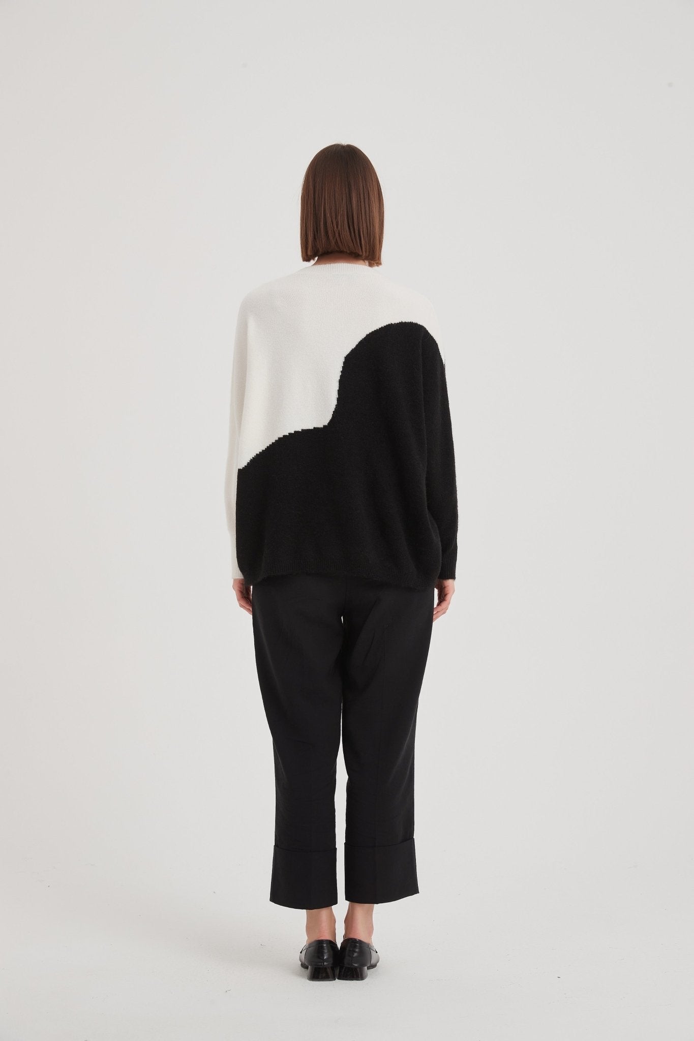 TirelliTirelli Wave Detail Contrast KnitClothingBlack/Cream - Blue Water Clothing