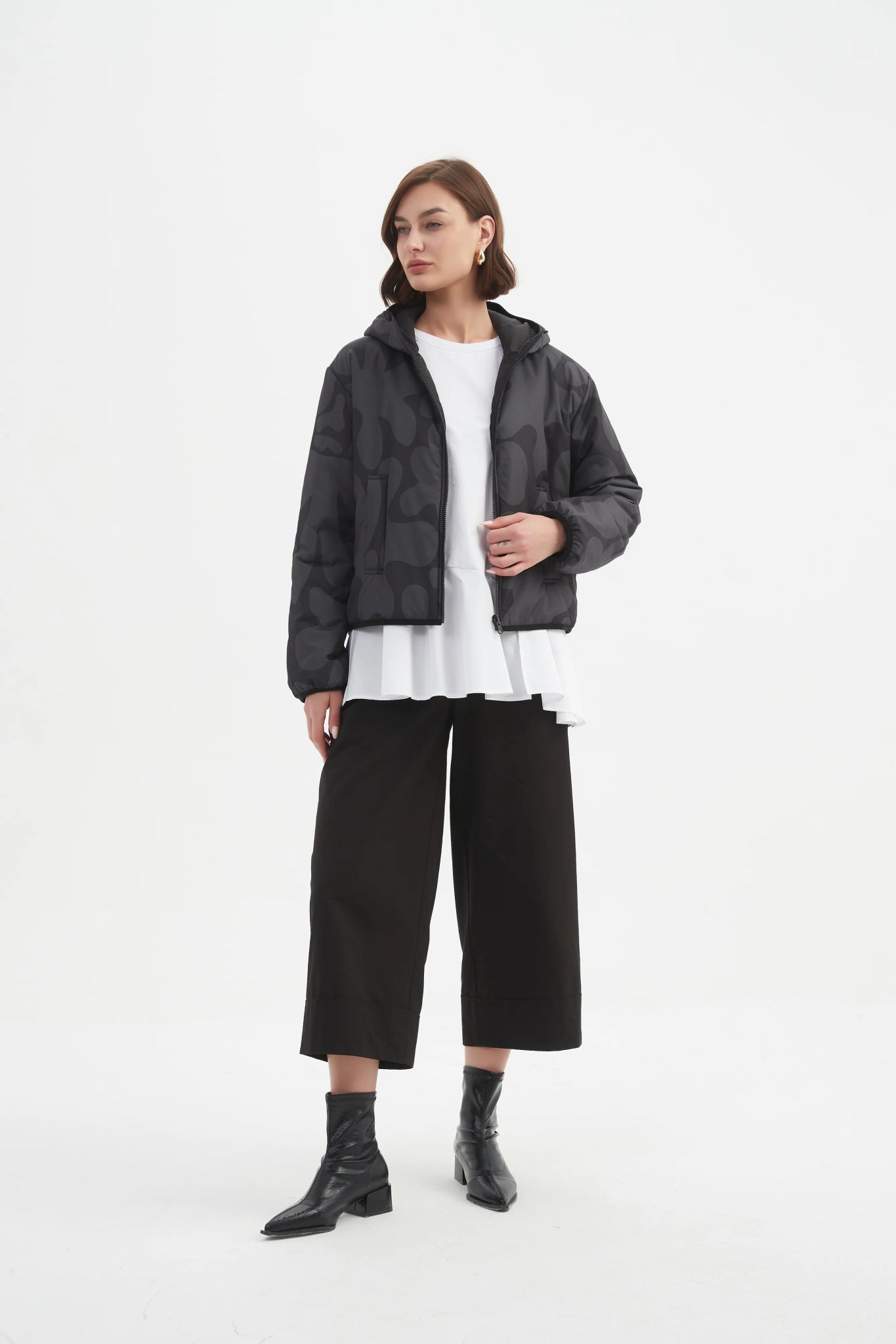 TirelliTirelli Reversible Print Puffer Jacket CharcoalCoats & JacketsCharcoal/Black - Blue Water Clothing