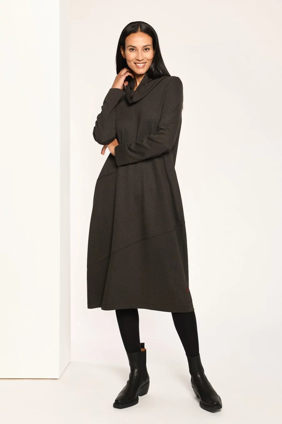 VetonoVetono Heavy Weight Dress Dark OliveDressesDark Olive - Blue Water Clothing
