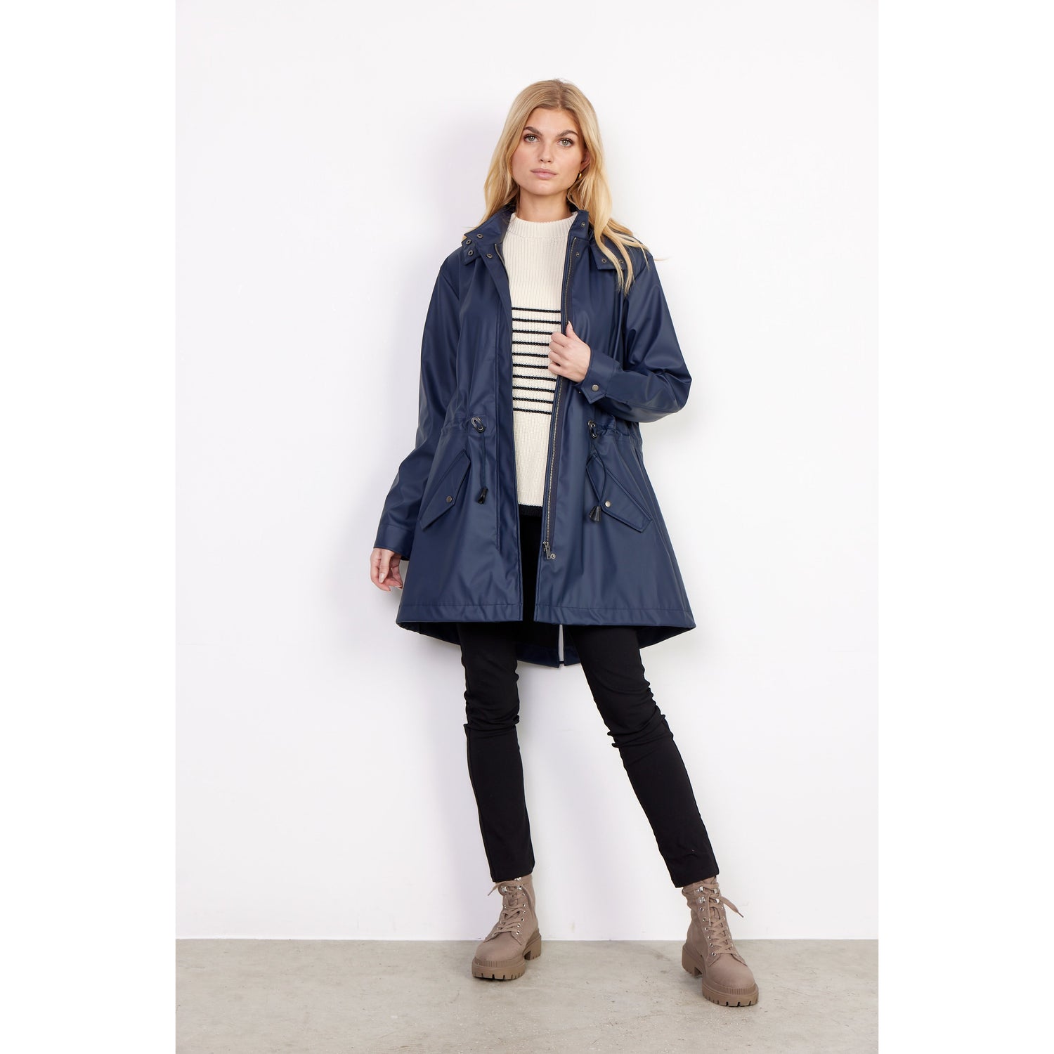 Alexa 1 Coat