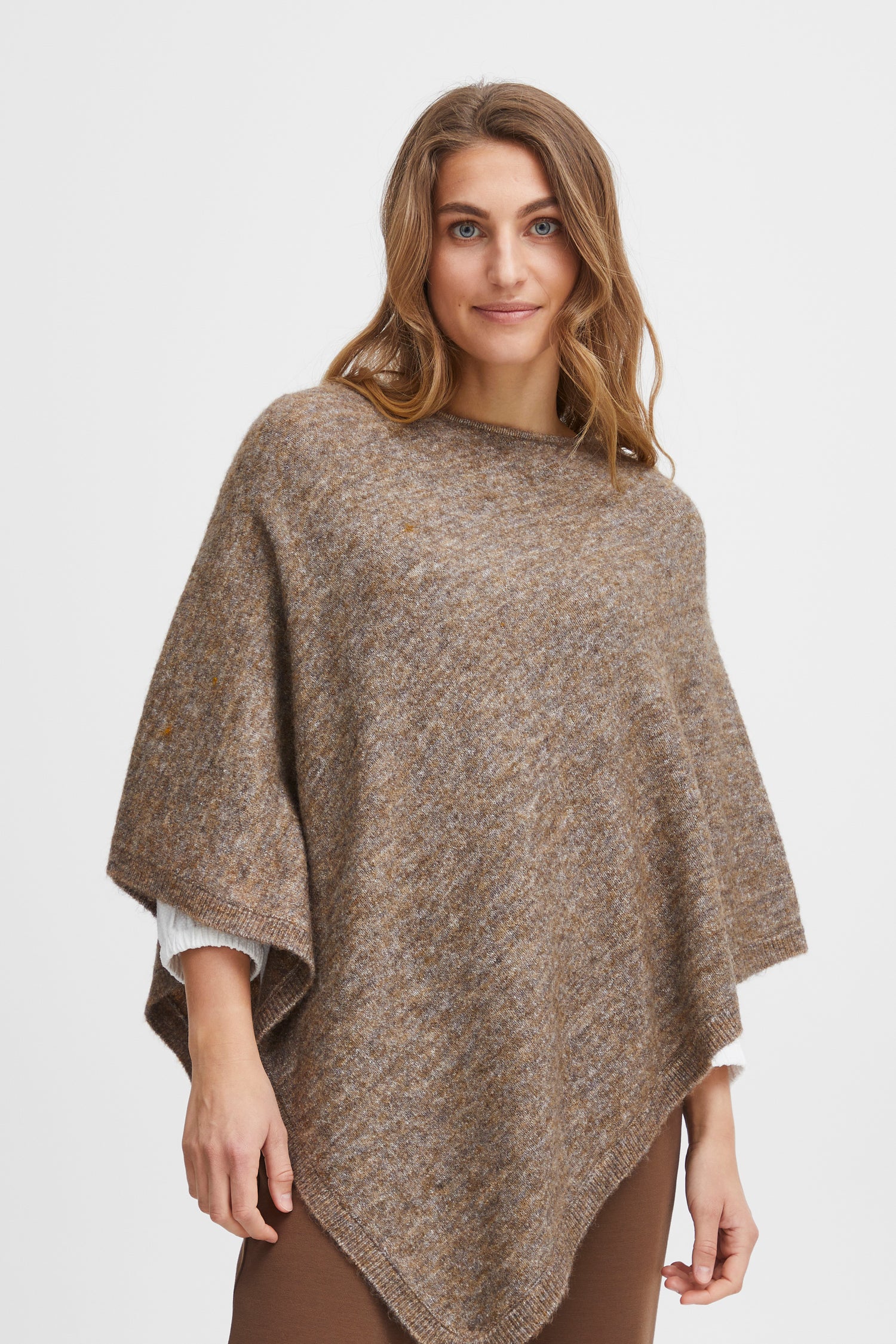 Sandy Poncho 1