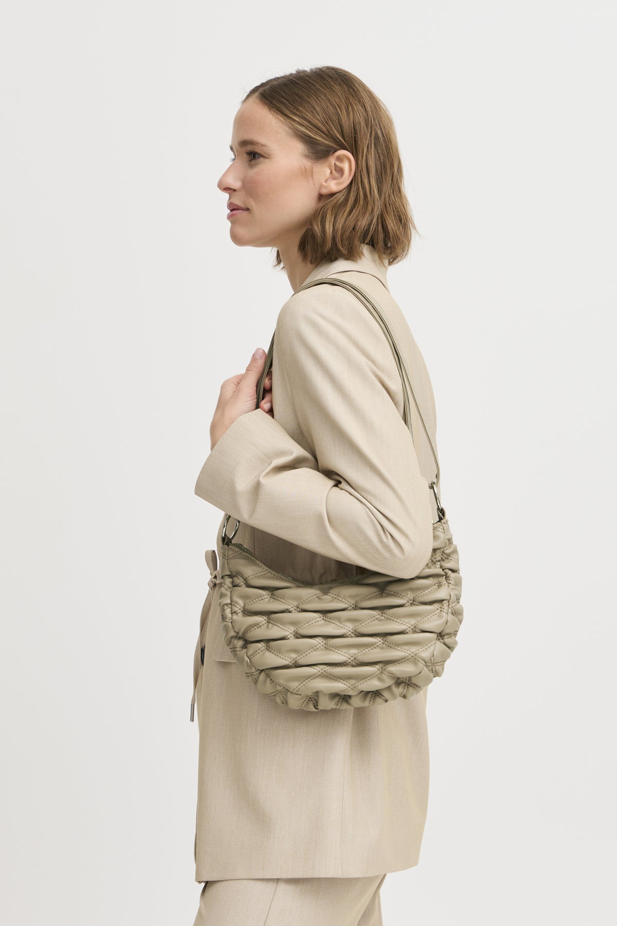 Bavisac Shoulder Bag