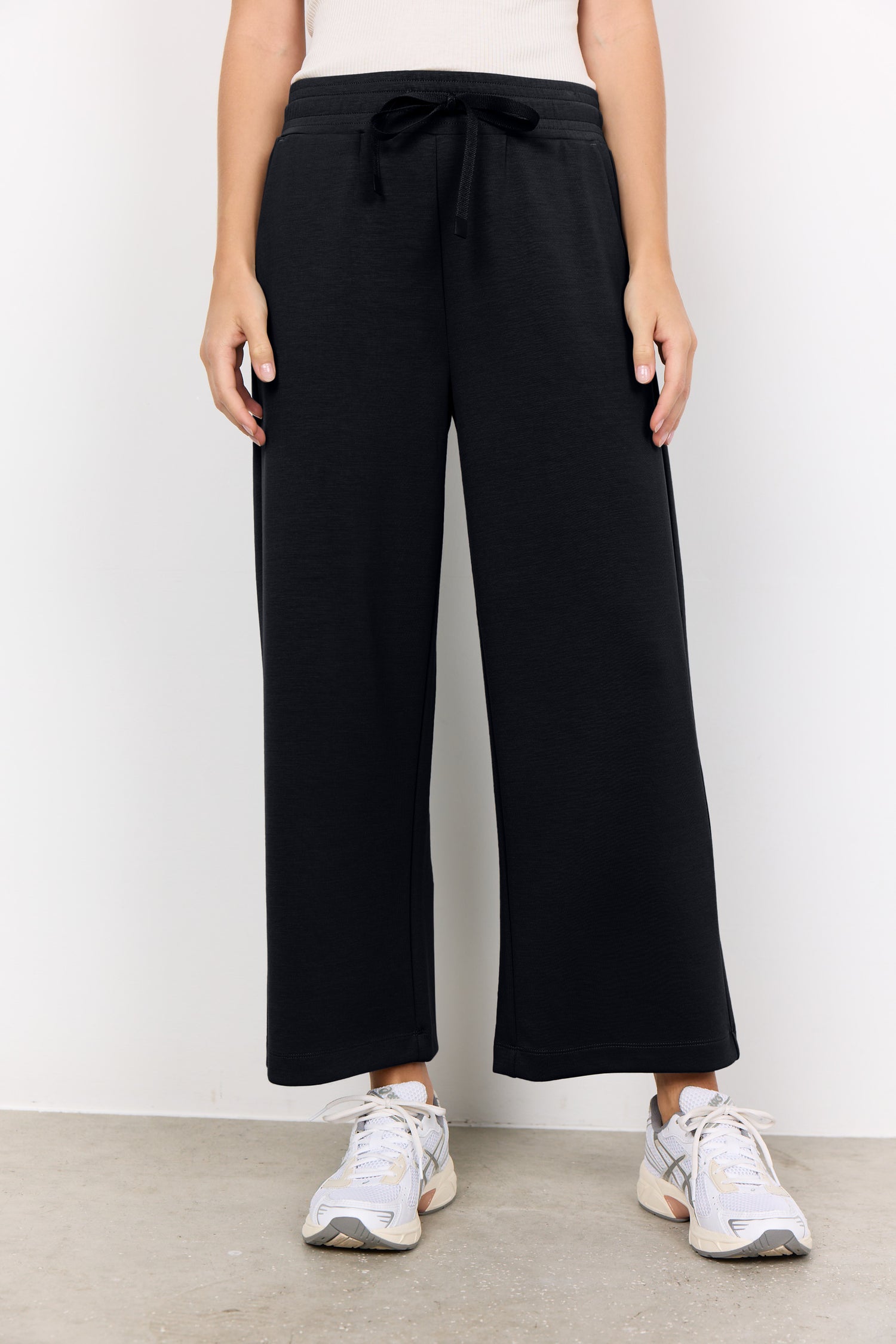 Banu 26 Pants