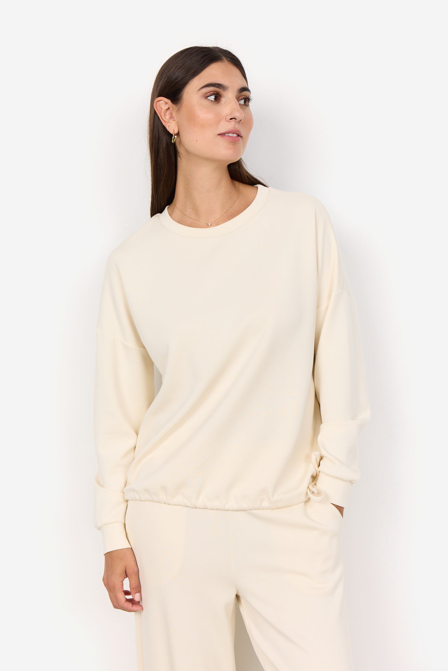 Banu 212 Sweatshirt