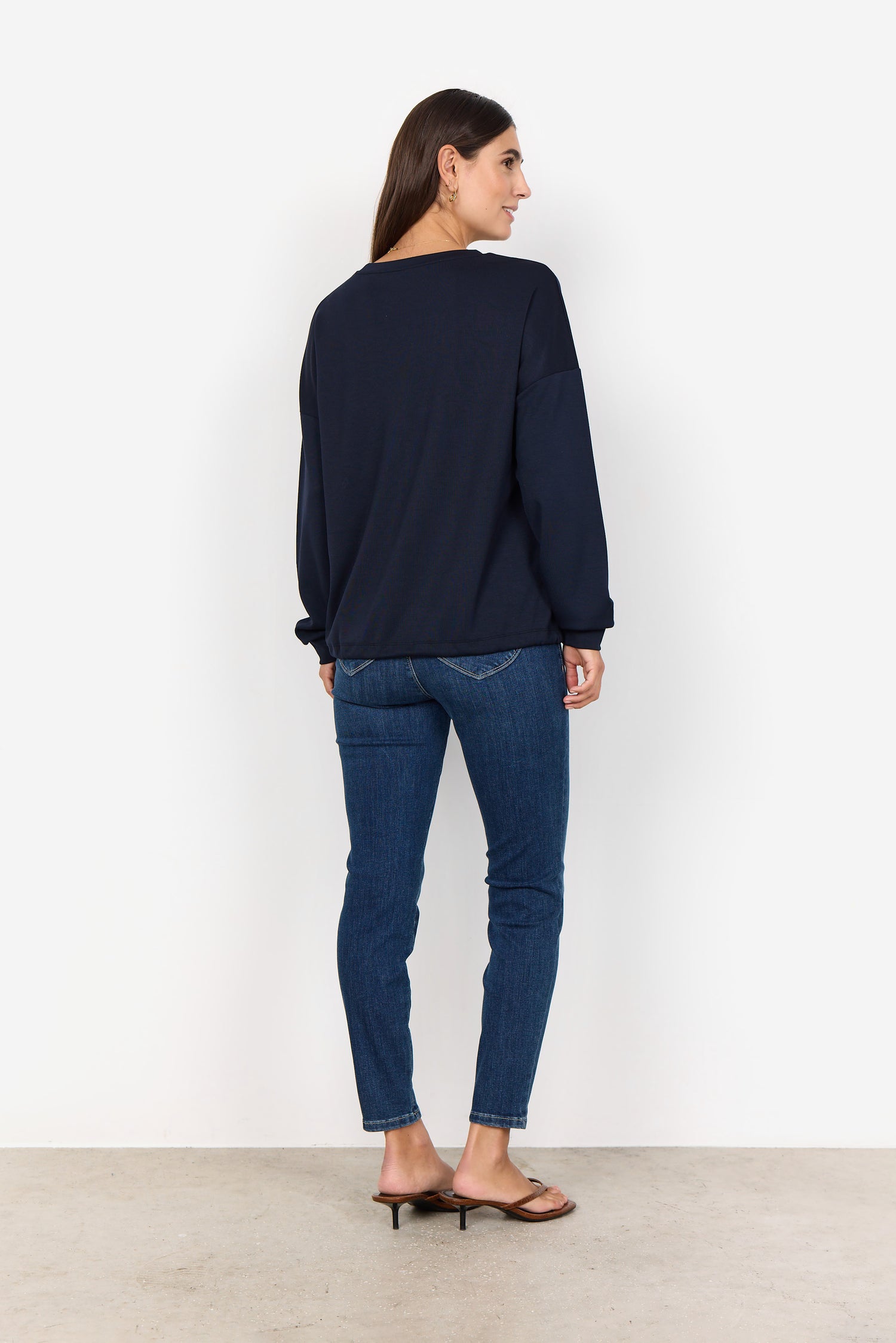 Banu 212 Sweatshirt