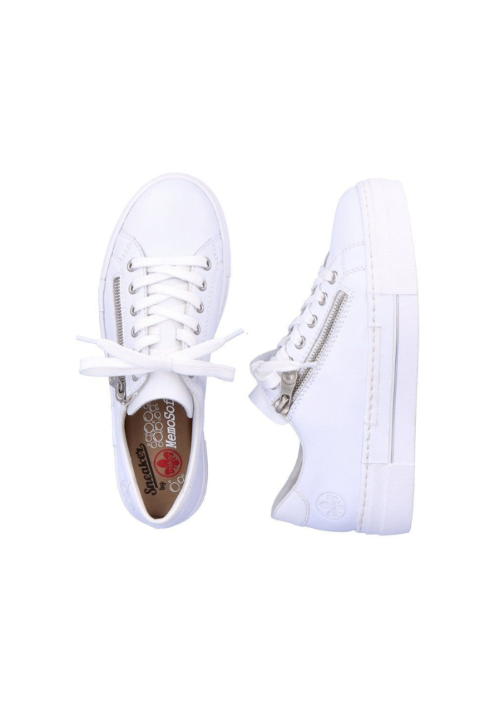 Zip Close Trainers