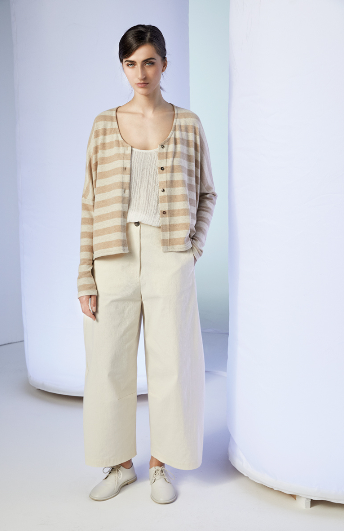 Neirami V-Neck Cardigan Riga Sand