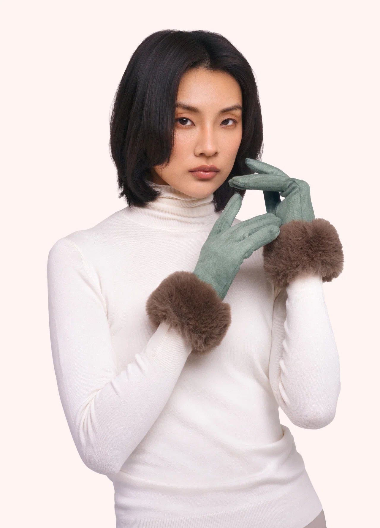 Powder AW26 Bettina Faux Suede/Fur Gloves in Ice
