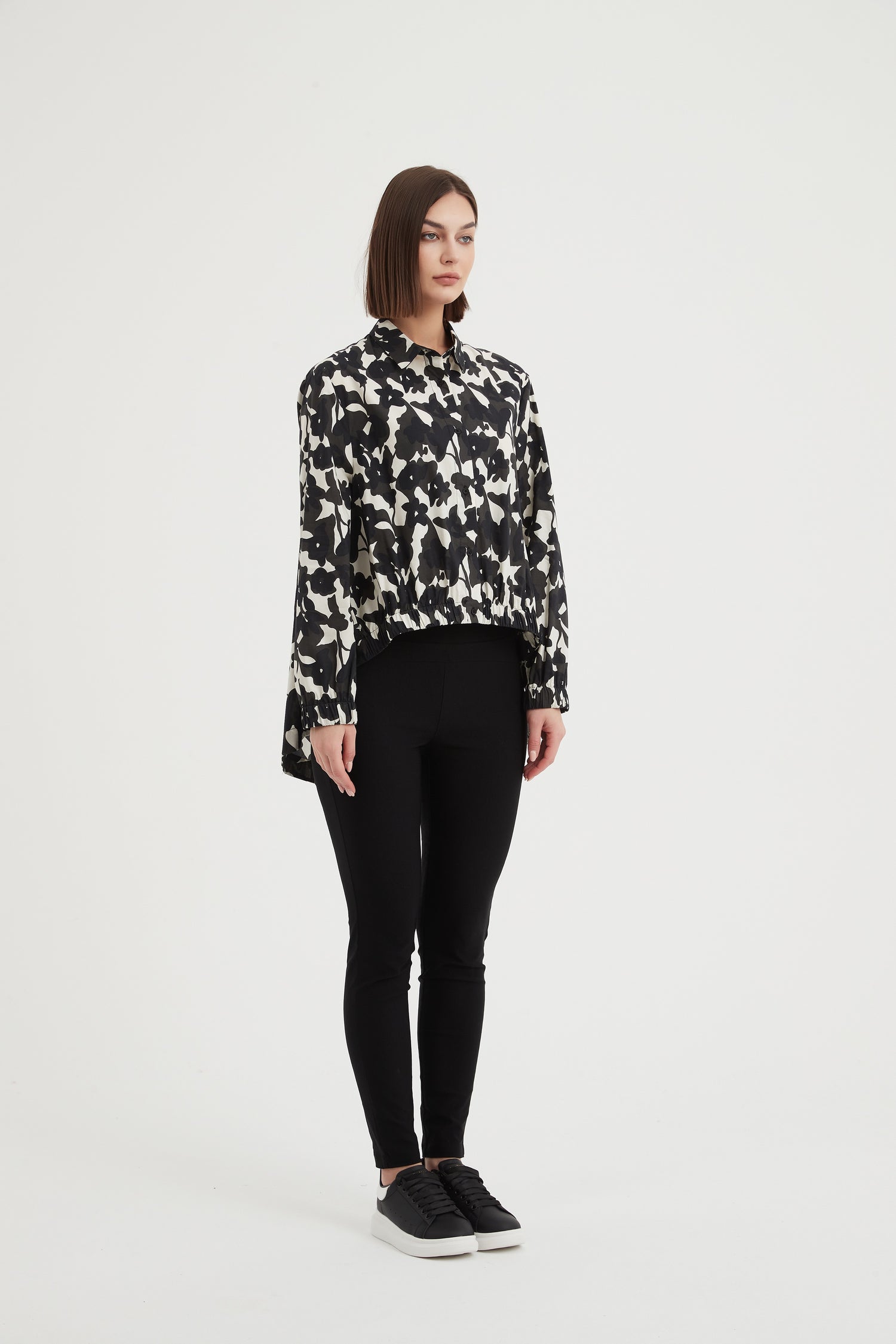 Elastic Front Hem Print Shirt