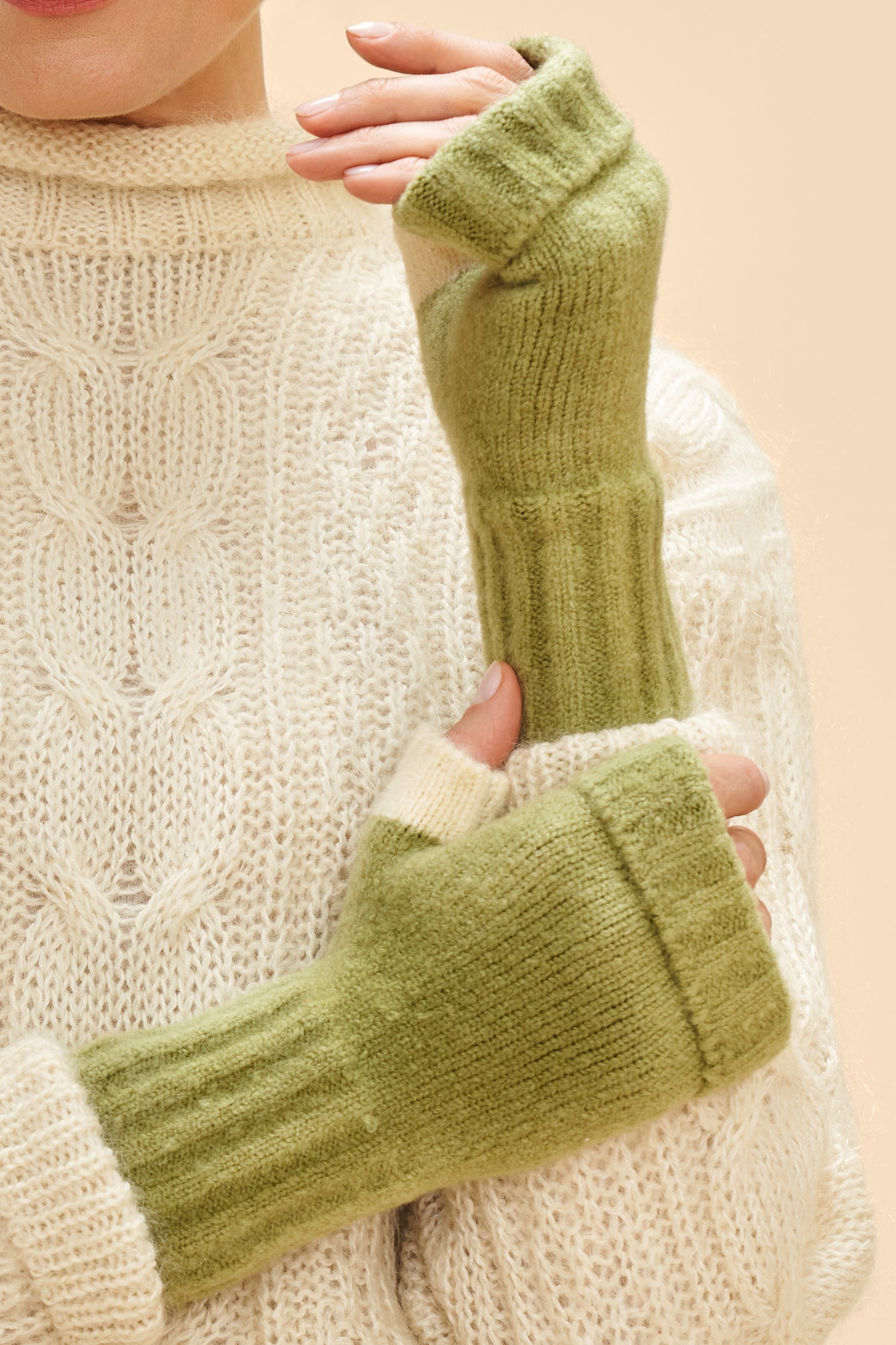 Cassia Wrist Warmers