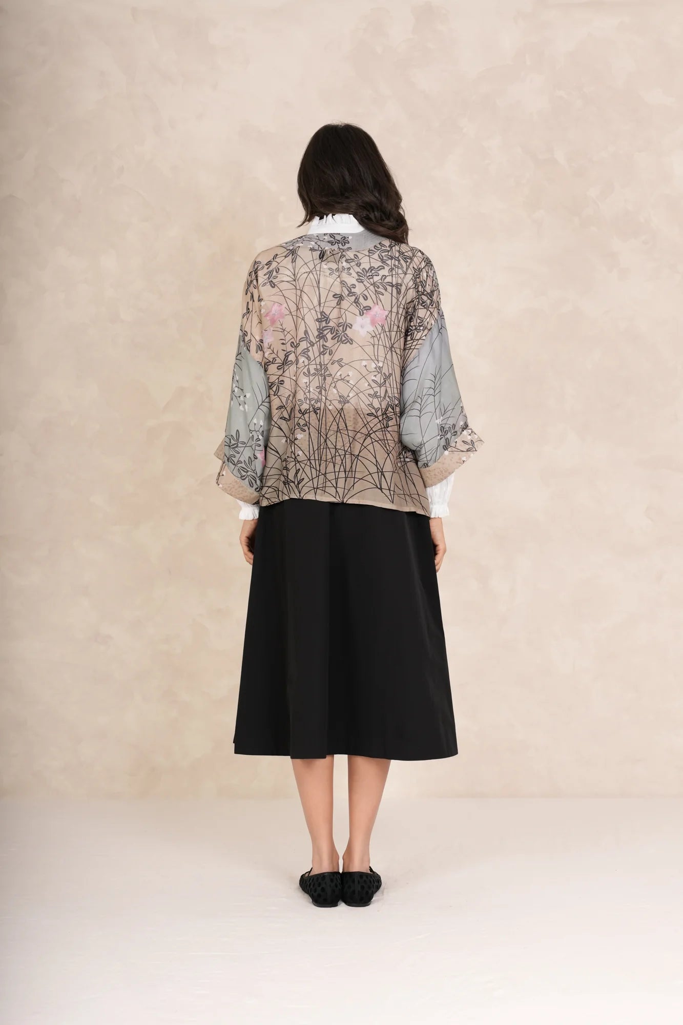 One Hundred Stars Dunes Grey Kimono