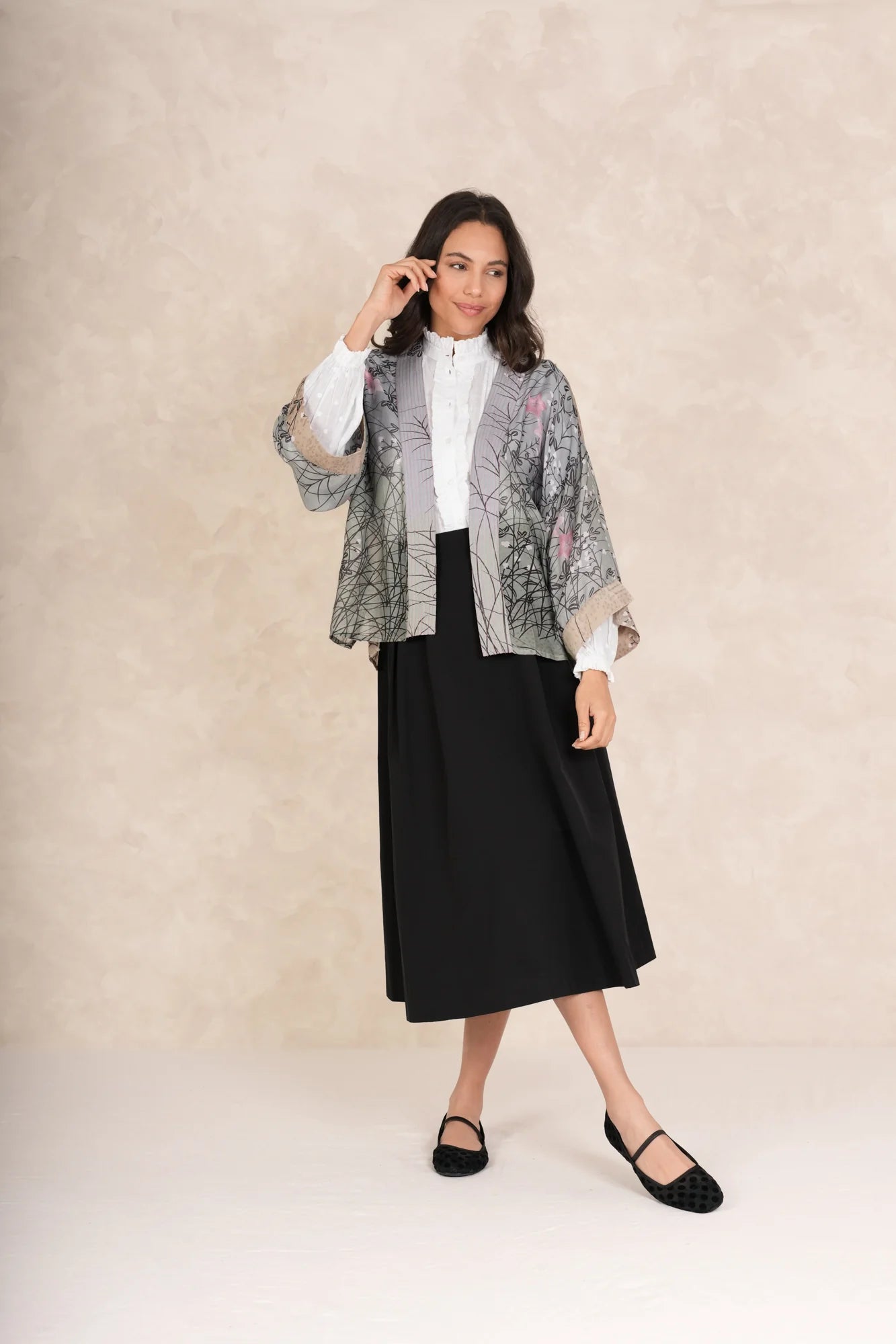 One Hundred Stars Dunes Grey Kimono