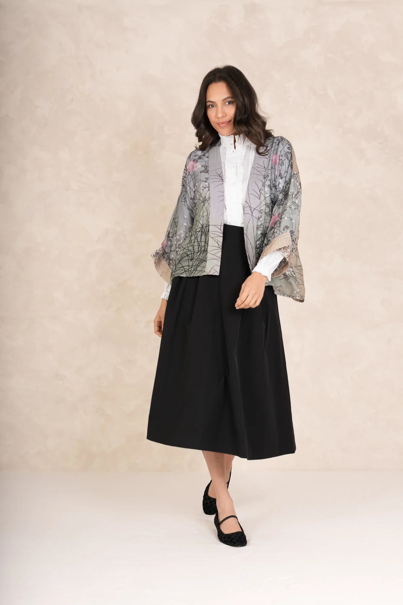 One Hundred Stars Dunes Grey Kimono