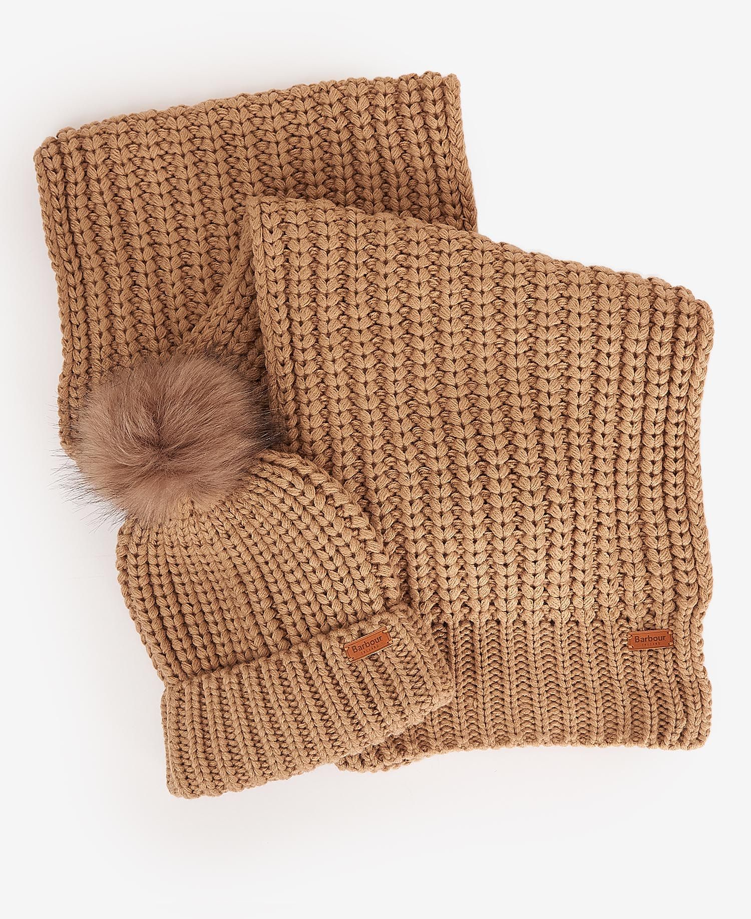 Barbour Saltburn Beanie & Scarf Set