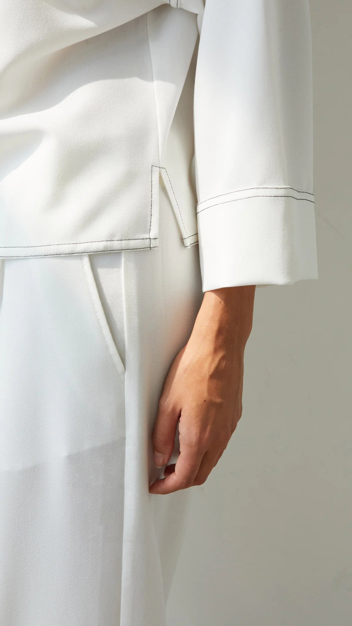 Charli London Olina V-Neck Crepe Top - White