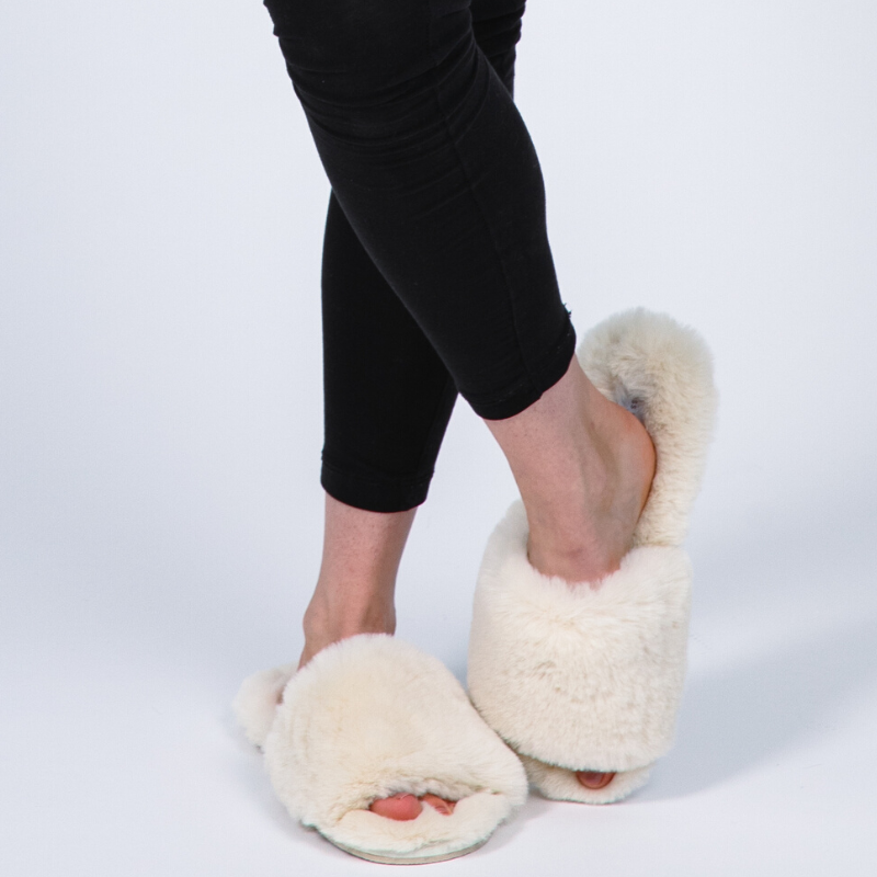 Faux Fur Single Strap Sliders