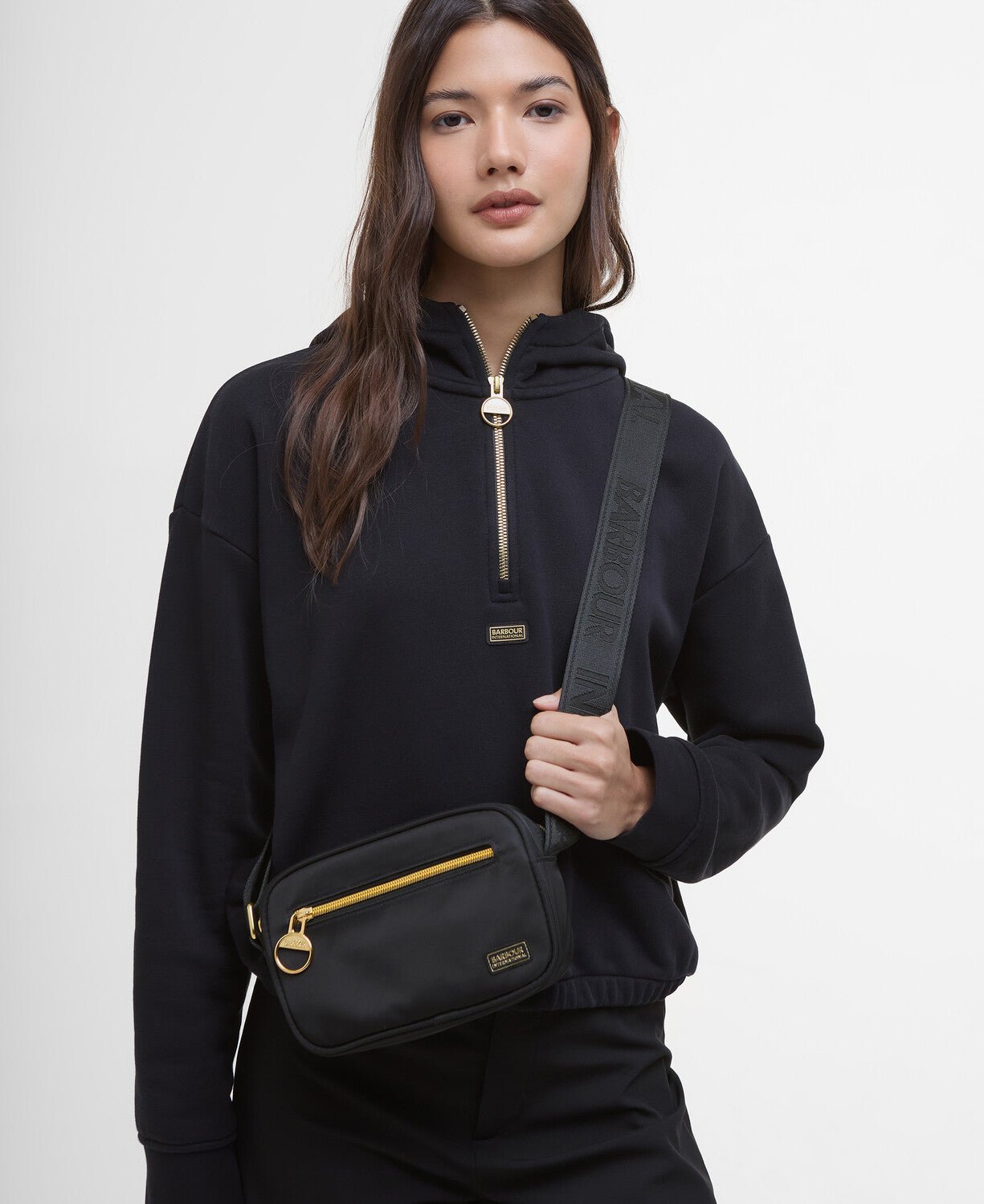 【BARBOUR】QUALIFY CROSSBODY BAG BARBOUR Qualify Crossbody Bag in Black | endource