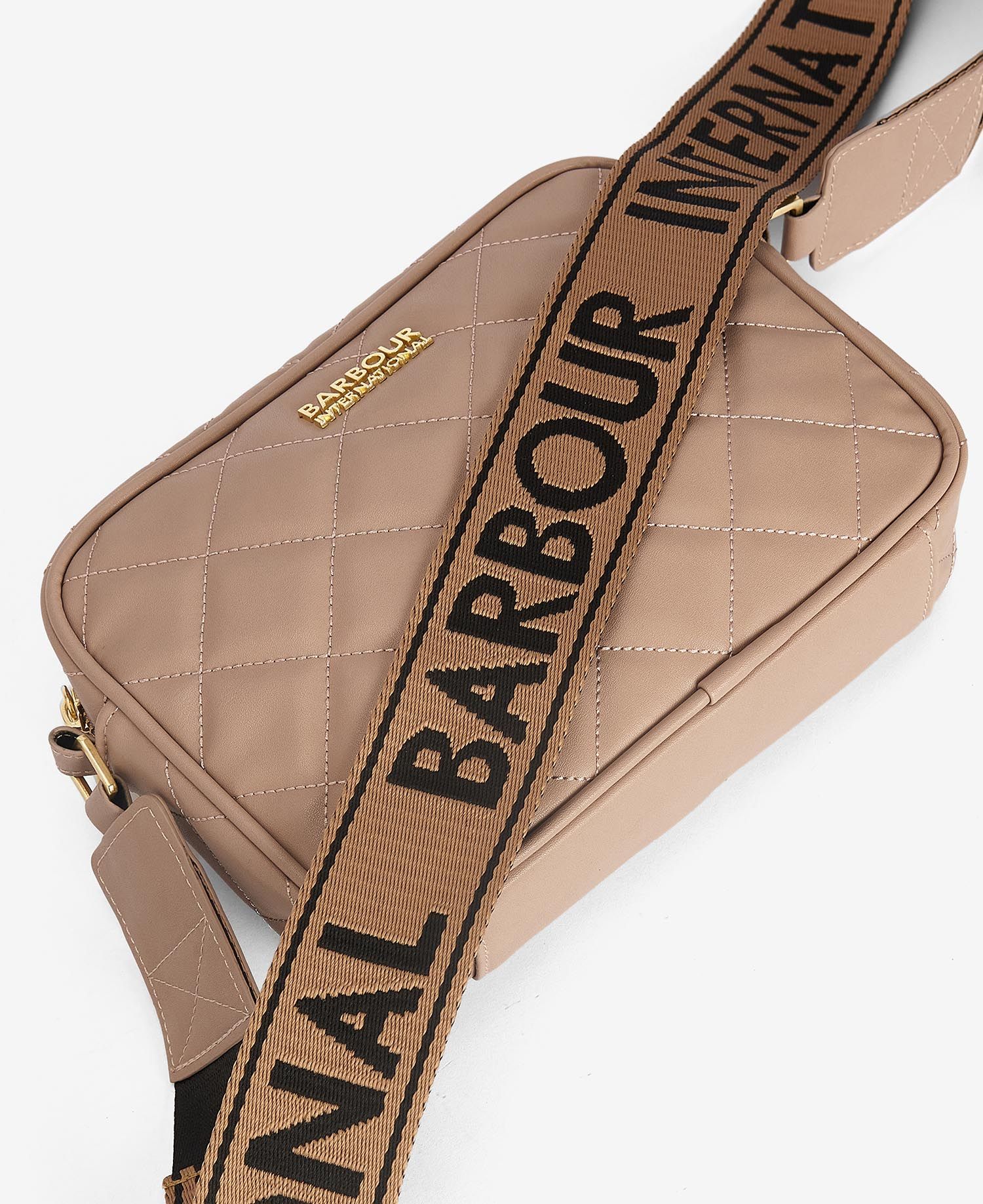 Barbour International Sloane キルトクロスボディバッグ Barbour International Quilted Sloane Crossbody – Blue Water