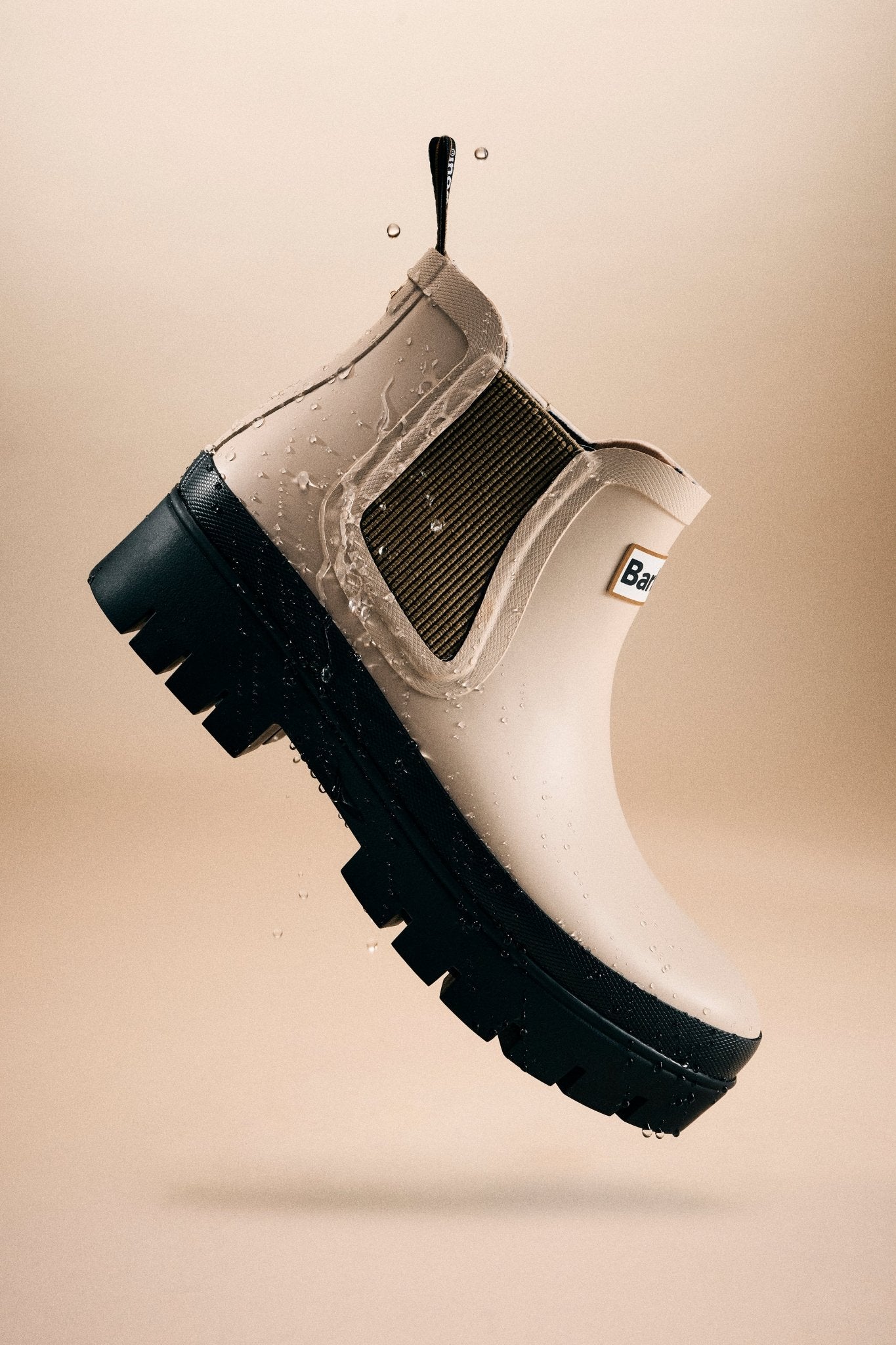 BarbourBarbour Halton Chelsea WellyFootwearLight Oak/Bleached Olive - Blue Water Clothing