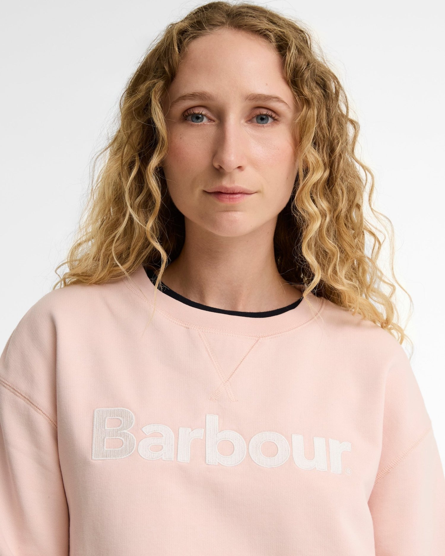 BarbourBarbour Hartland Crew Sweatshirt PinkSweaterPink Blush - Blue Water Clothing