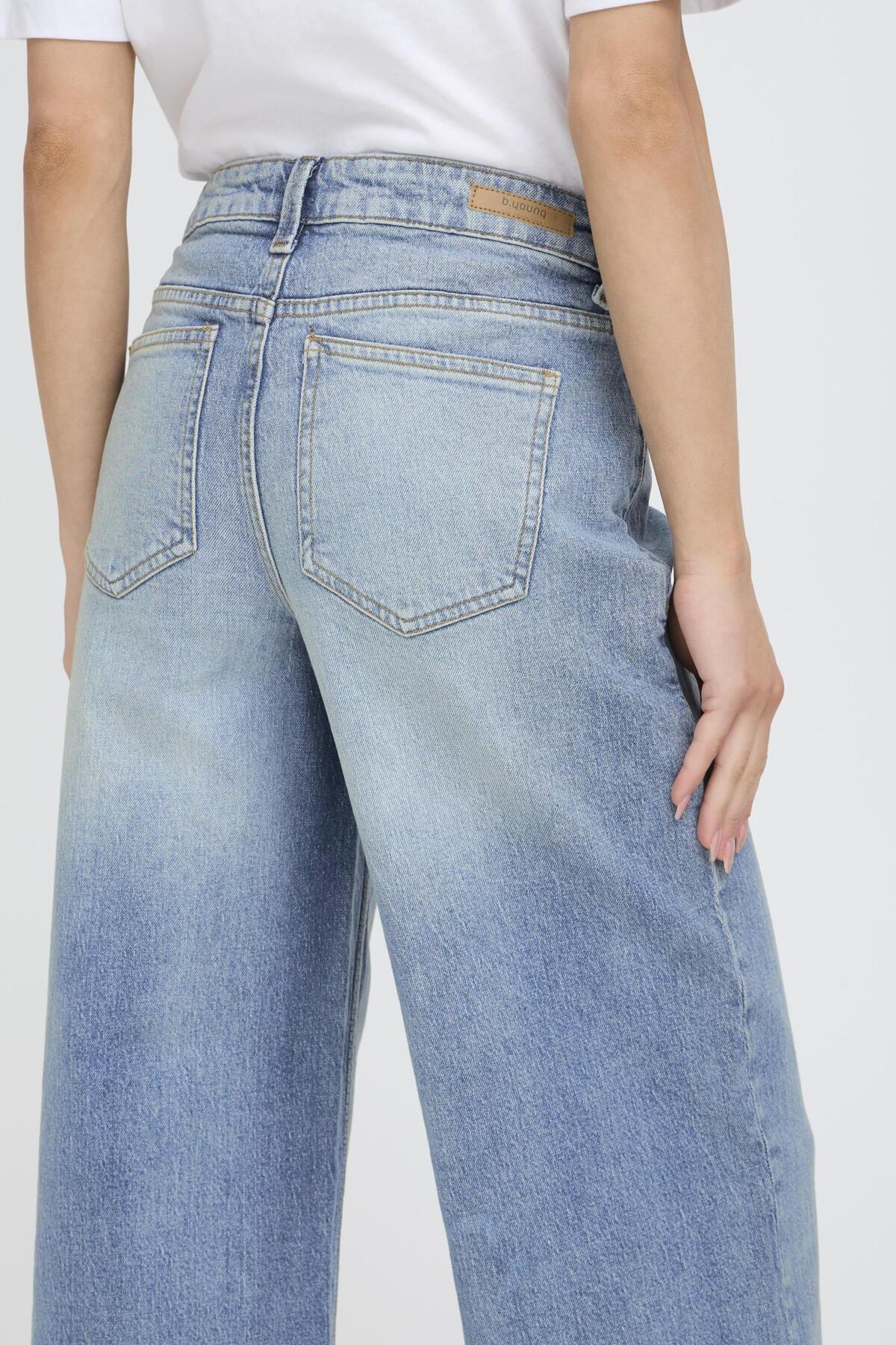 b.youngb.young BYKYJLA JeansClothingMid blue Denim - Blue Water Clothing