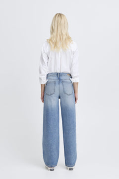 b.youngb.young BYKYJLA JeansClothingMid blue Denim - Blue Water Clothing