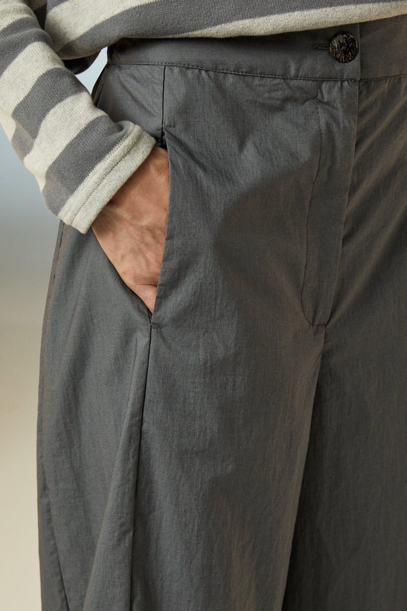 Neirami Pants With Stitching Shadow - Blue Water Clothing