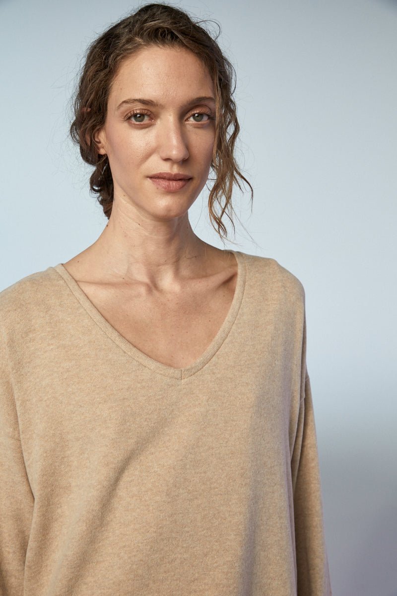Neirami V - Neck Sweater Sand - Blue Water Clothing