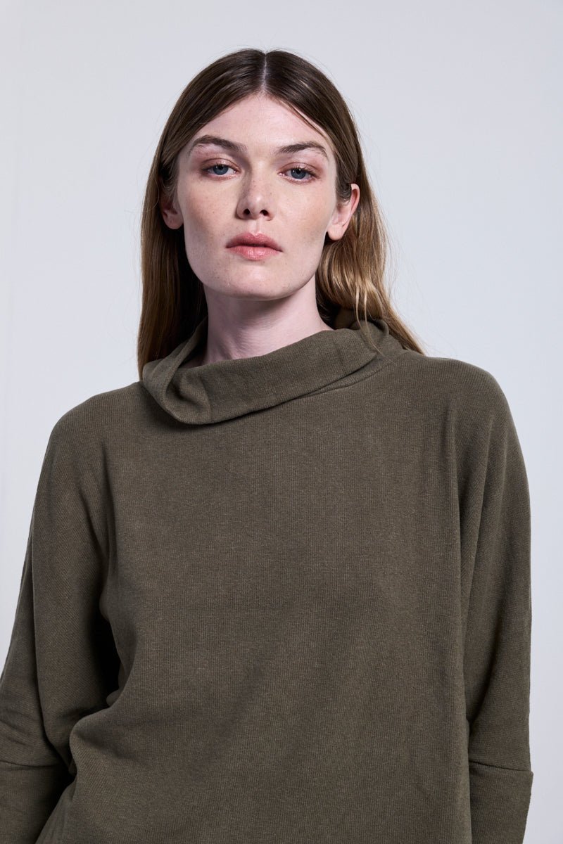 NeiramiNeirami Ring Collar Loose SweaterTopsFondente - Blue Water Clothing