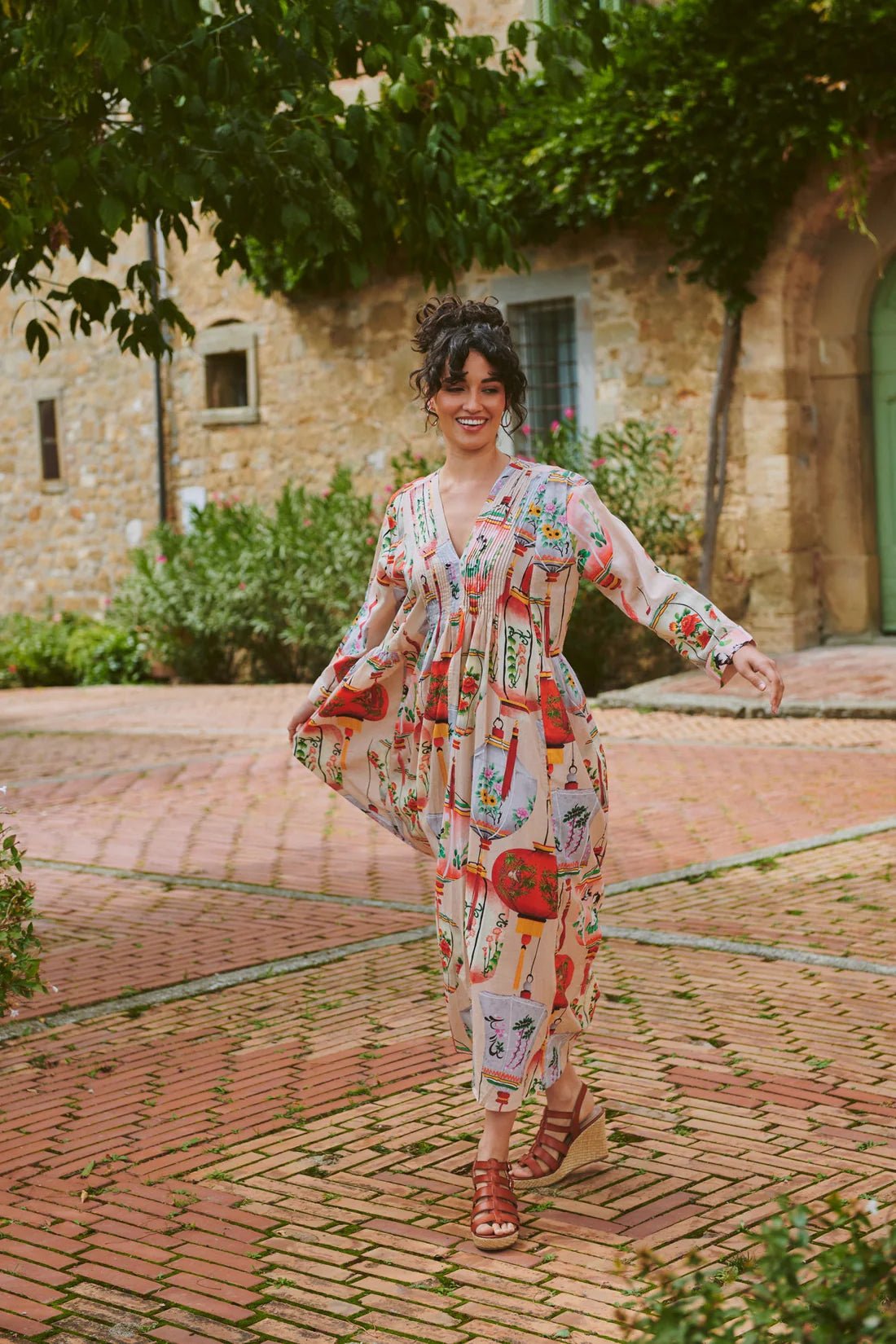 One Hundred StarsOne Hundred Stars Lanterns Red Pinch Pleat DressDresses - Blue Water Clothing