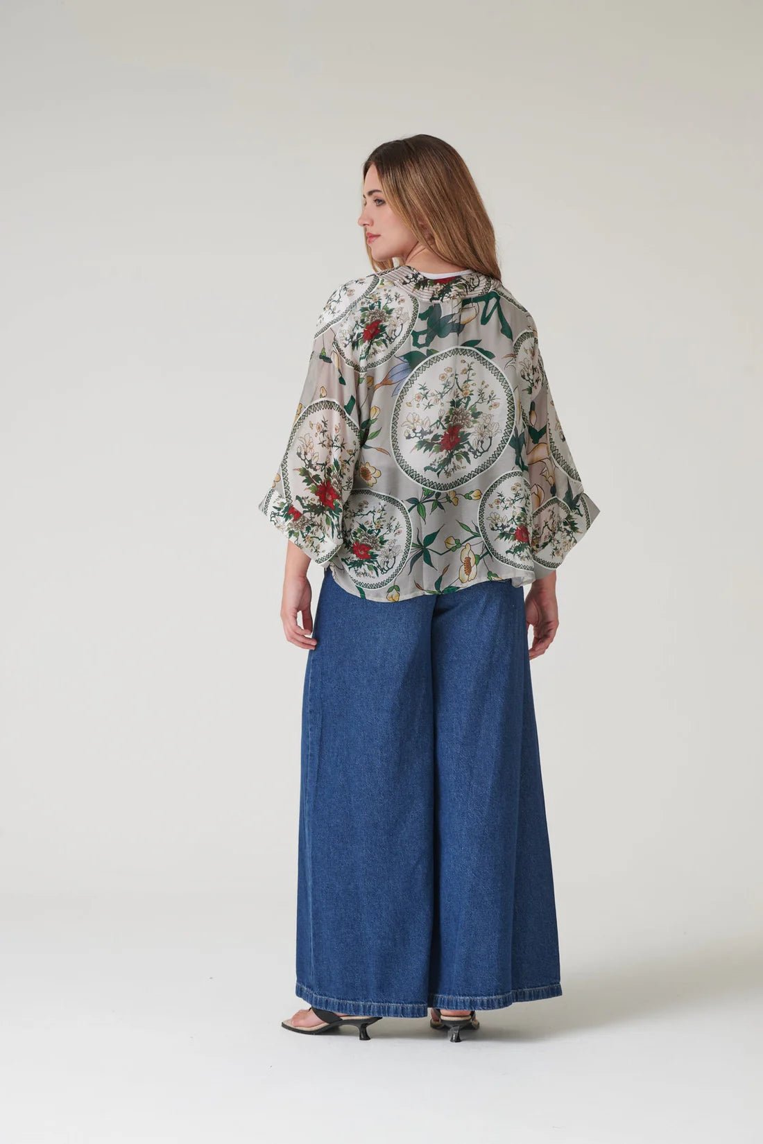 One Hundred StarsOne Hundred Stars Magnolia Plates Putty KimonoTops - Blue Water Clothing