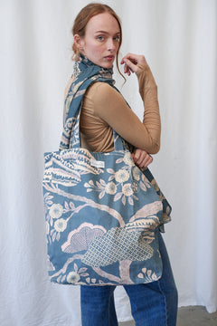 One Hundred StarsOne Hundred Stars Rosa Blue Canvas BagAccessories - Blue Water Clothing