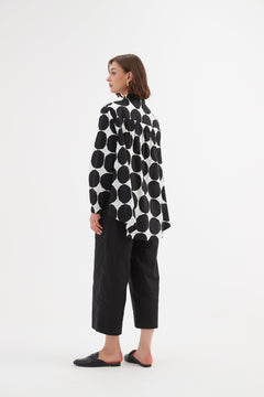 Tirelli Elastic Front Hem Print Shirt Black Spot Print - Blue Water Clothing