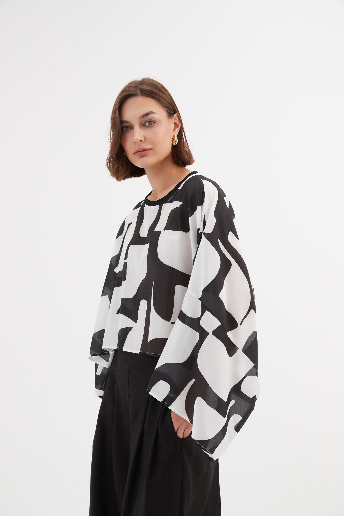 Tirelli Silky Oversized Print Layer Top Black - Blue Water Clothing