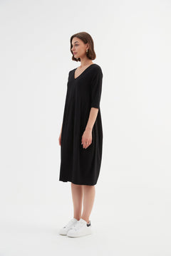 TirelliTirelli V Neck Diagonal Seam Dess BlackClothingBlack - Blue Water Clothing